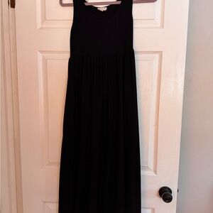 Stretchy Black Sleeveless Dress
